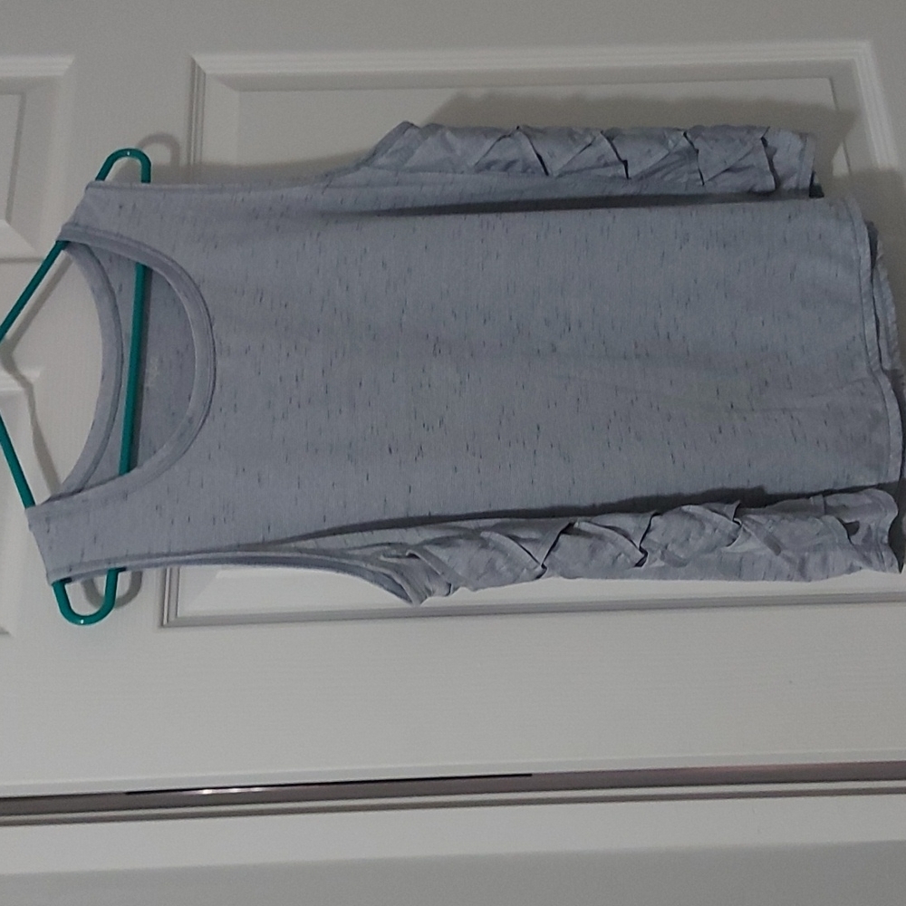 Hyba workout top with side details